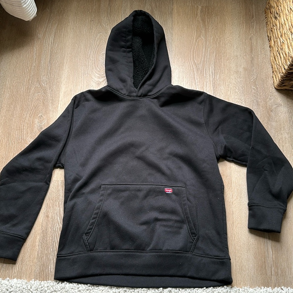 Black sweatshirt